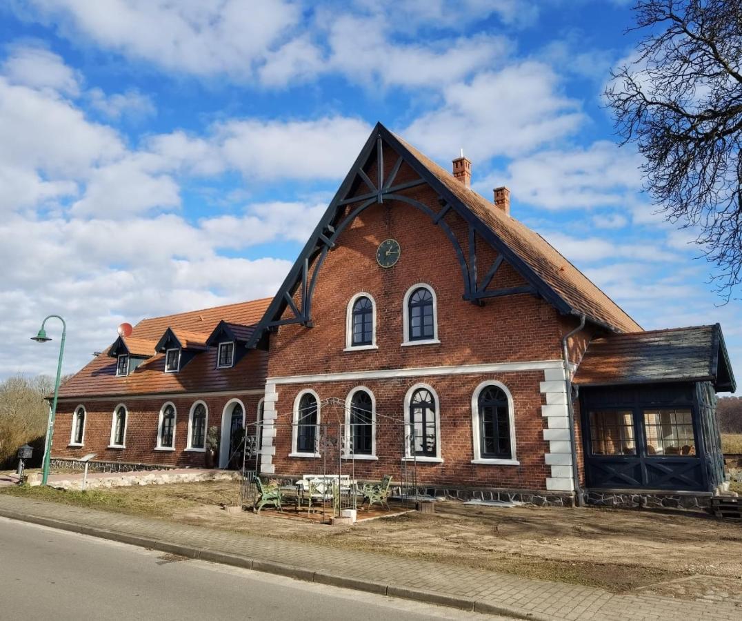 Inspektorenhaus Dobbin Ferienpension Luaran gambar